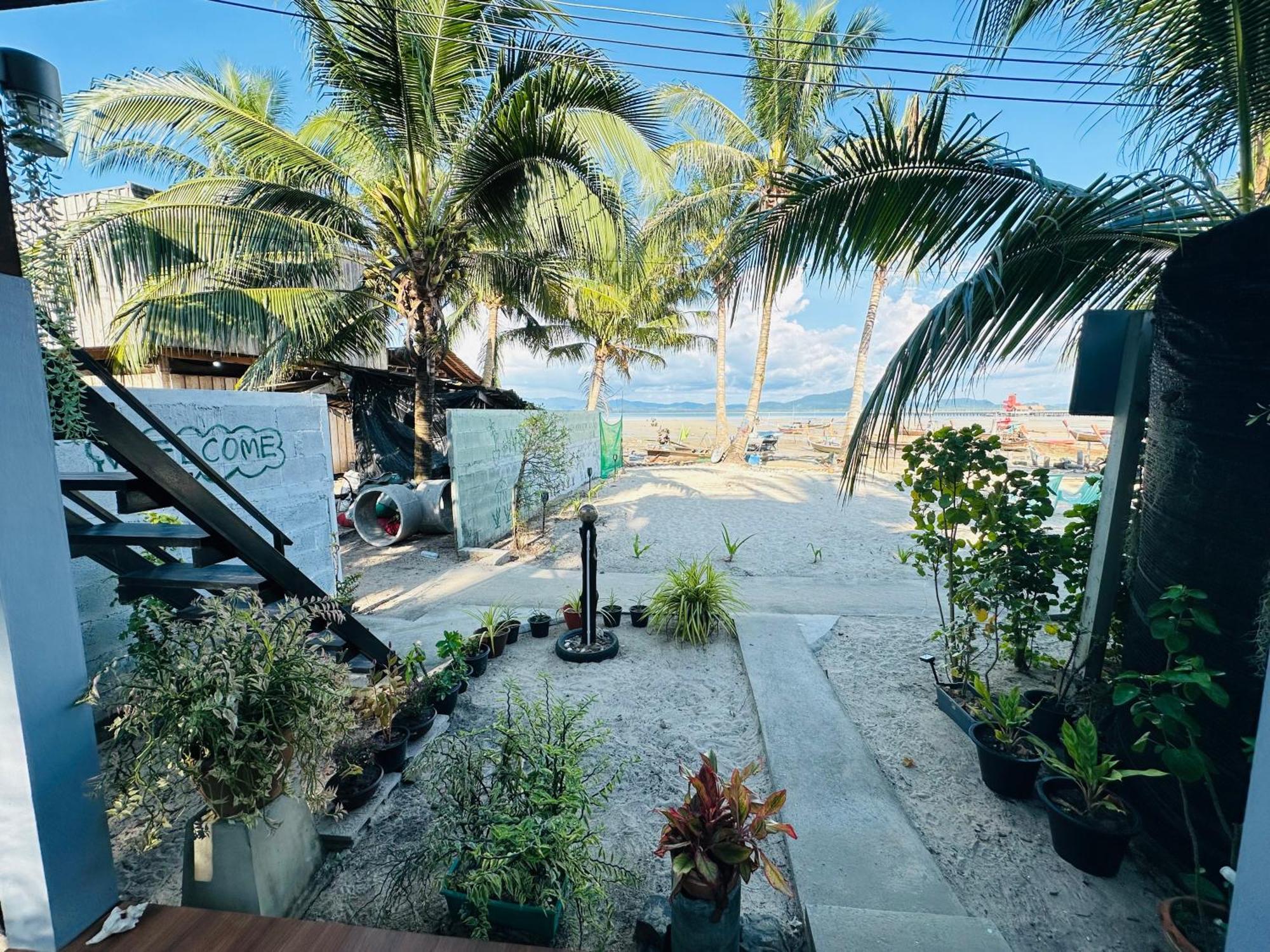 Koh Mook Rem Ley Hotel Trang Exterior photo