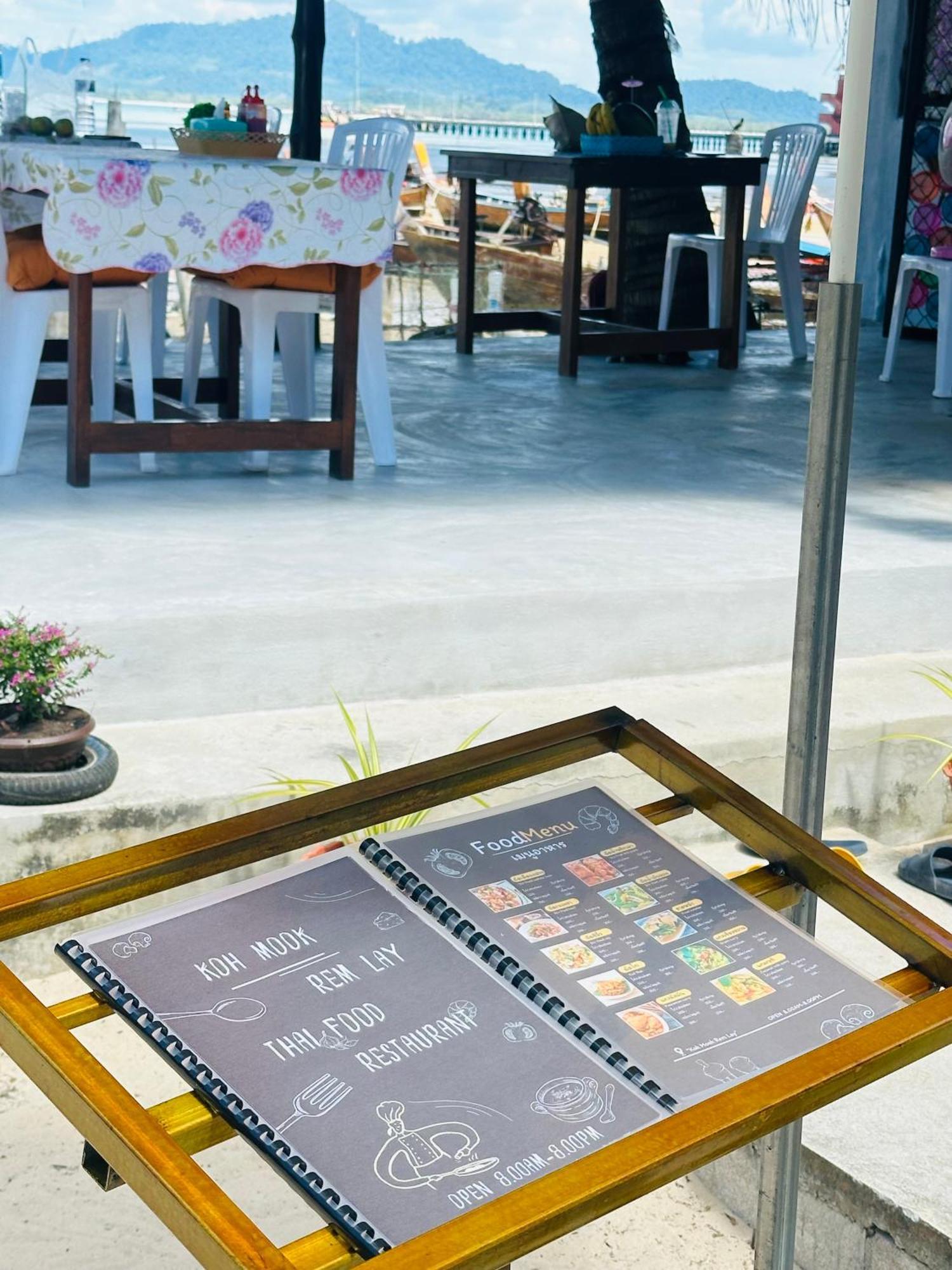 Koh Mook Rem Ley Hotel Trang Exterior photo